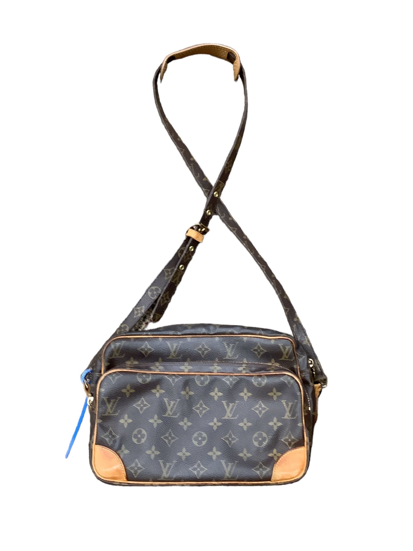 Crossbody Luxury Designer By Louis Vuitton Size: Medium