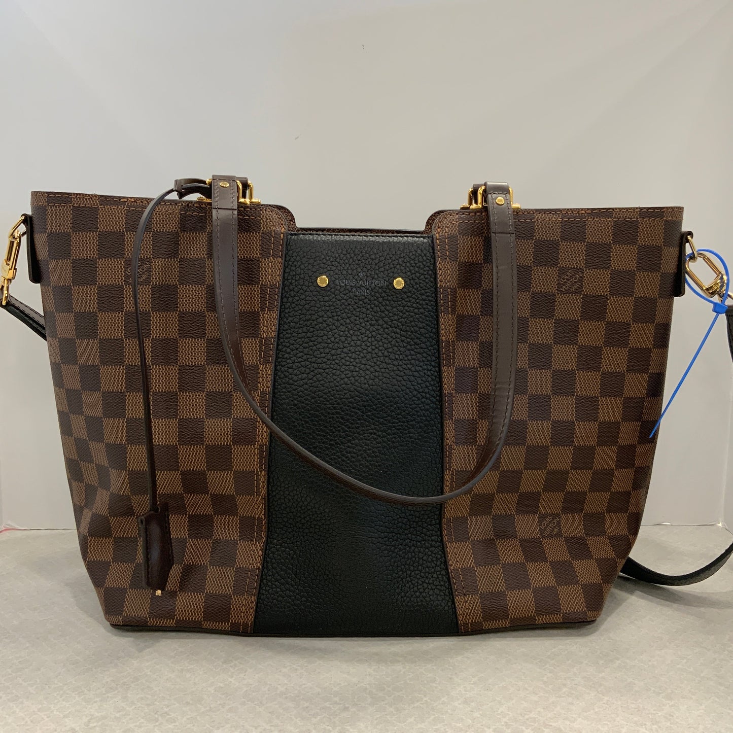 HandBag Luxury Designer By Louis Vuitton, Size: Large