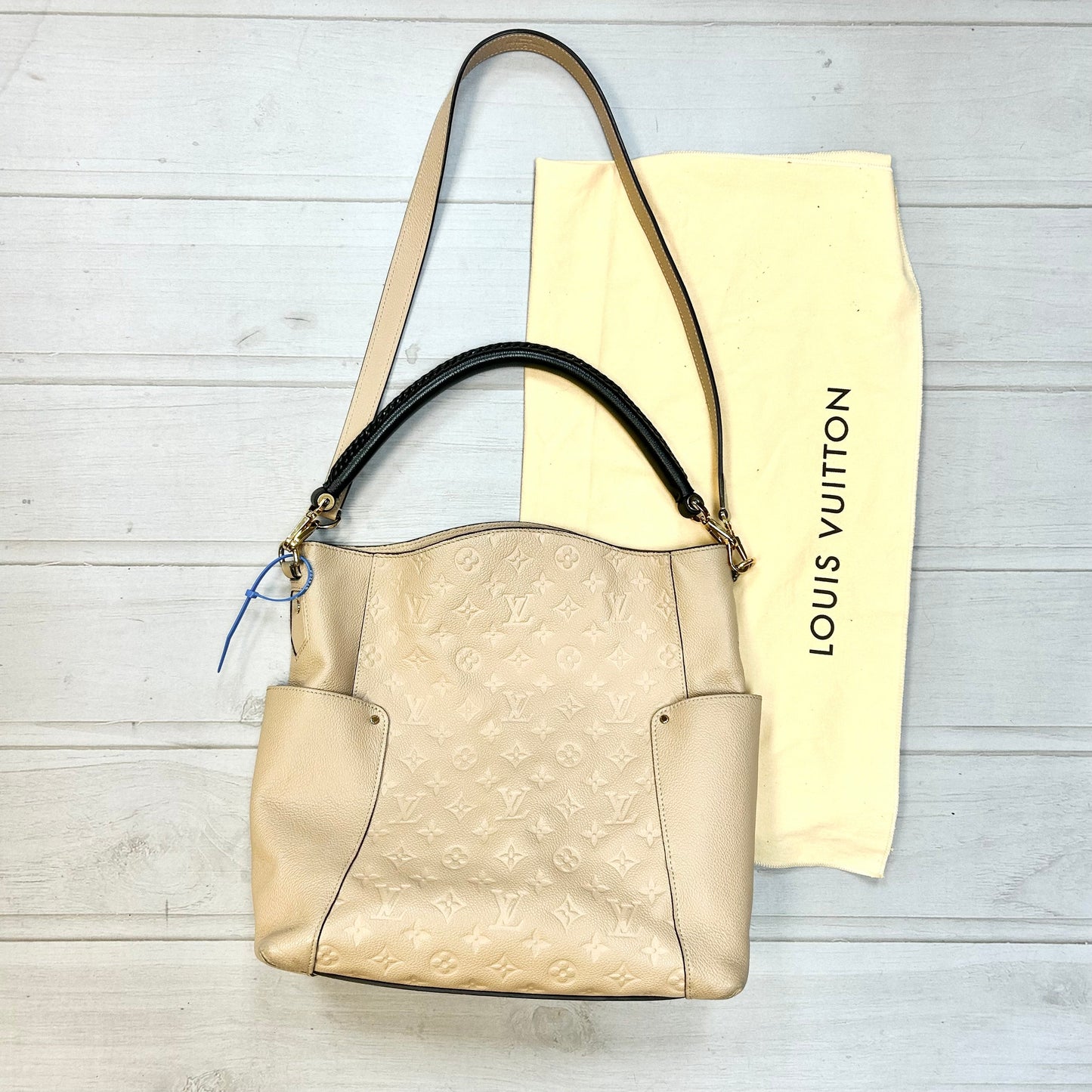 Handbag Luxury Designer By Louis Vuitton Size: Large