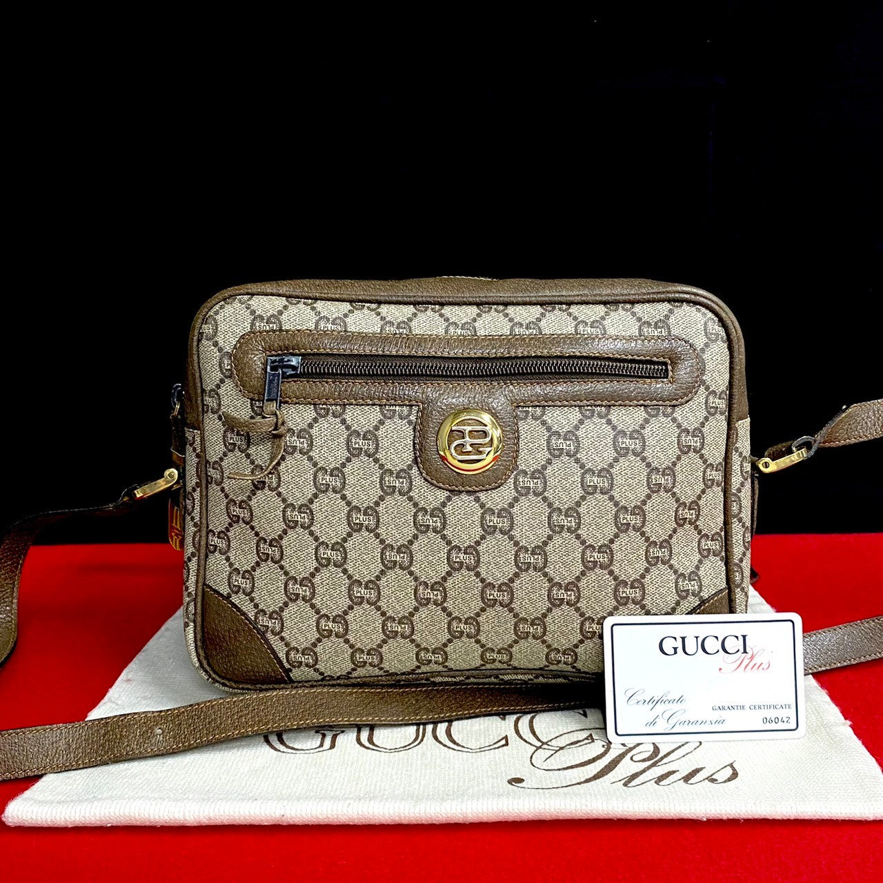 GUCCI Shoulder Bag leather Brown
