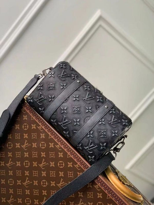 Alice Bags- Louis Vuittons - 15960