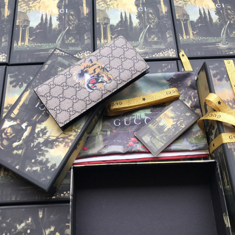 Gucci Luxury Bags 899