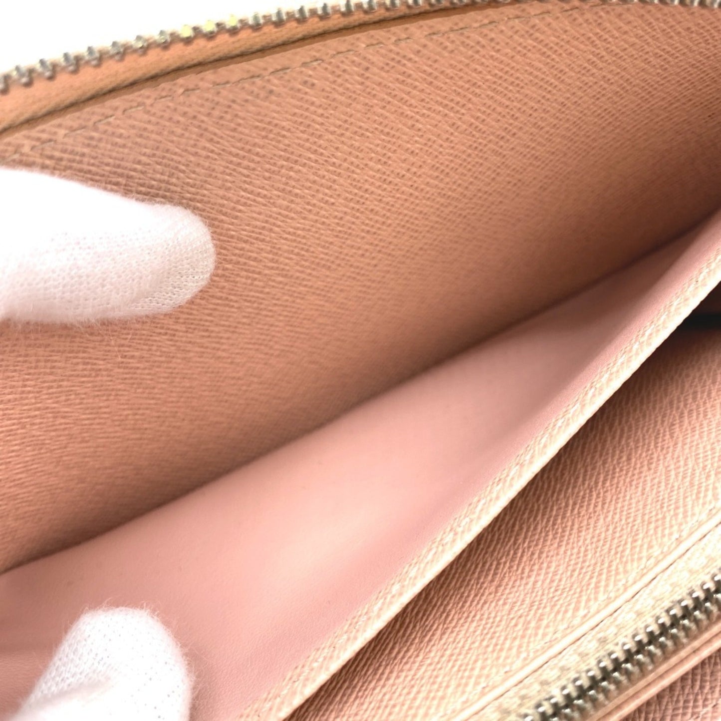 Louis Vuitton Epi Epi Leather Long Wallet (Bi-Fold)