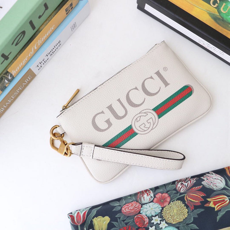 Gucci Luxury Bags 869