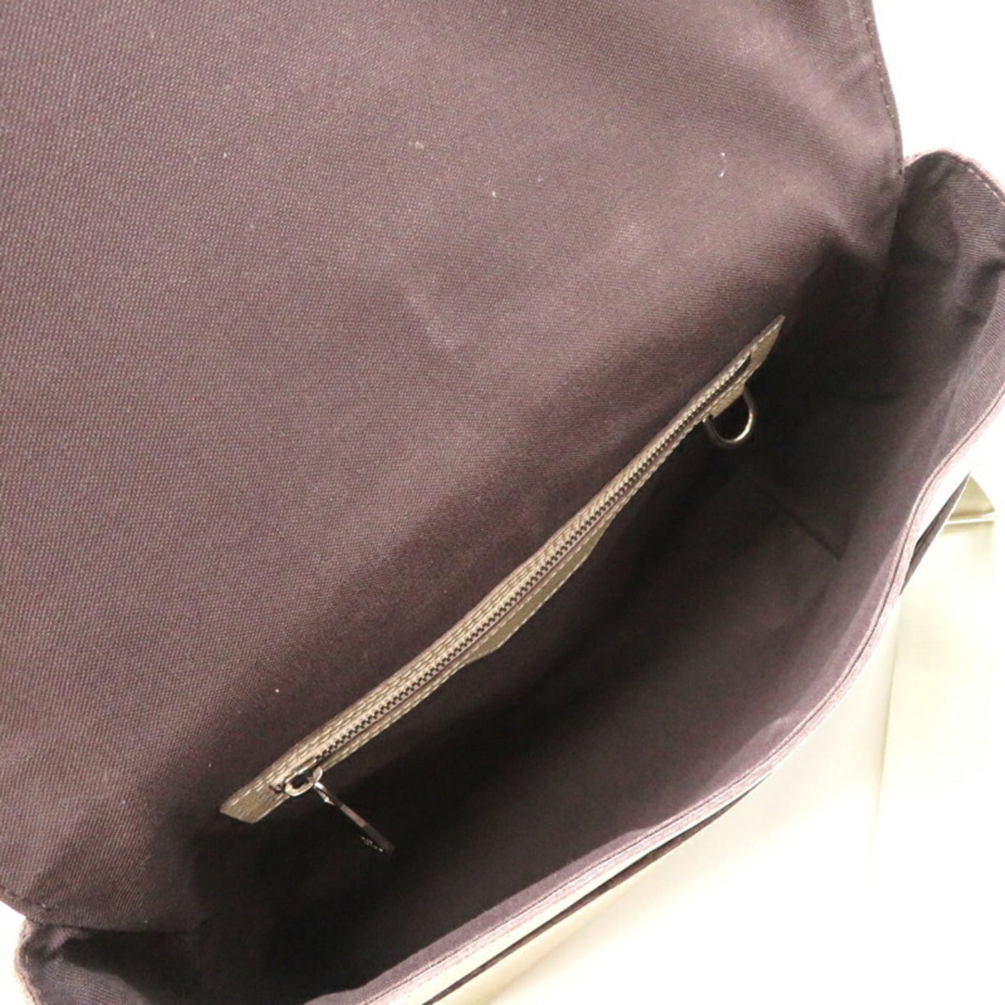 Louis Vuitton Taiga Leather Shoulder Bag