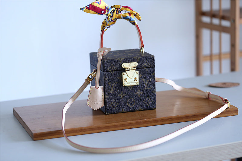 Alice bags - Louis Vuittons - 9402