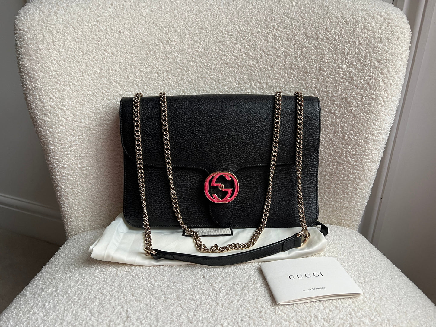 Gucci Interlocking GG Black Medium Shoulder Bag
