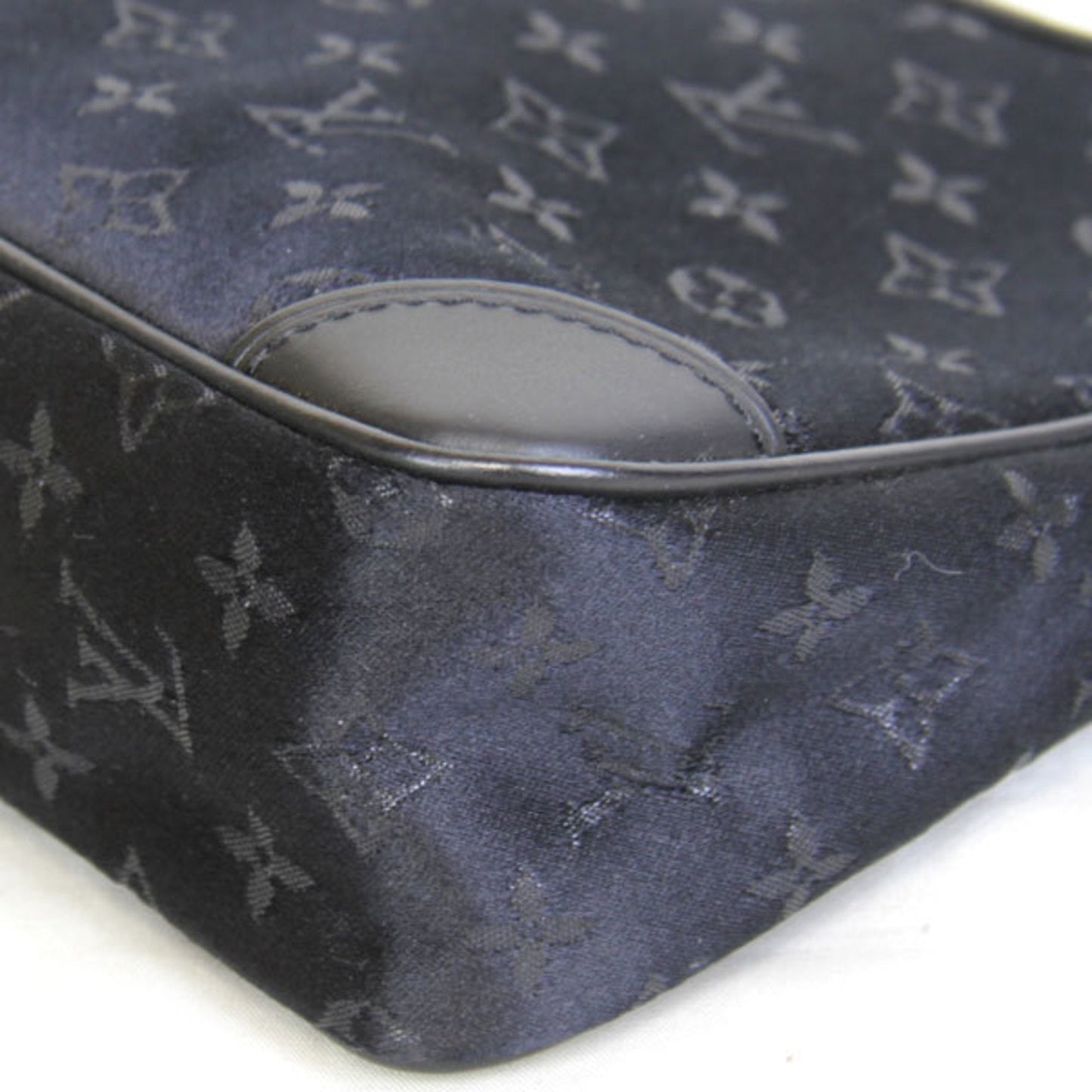 LOUIS VUITTON Boulogne Handbag