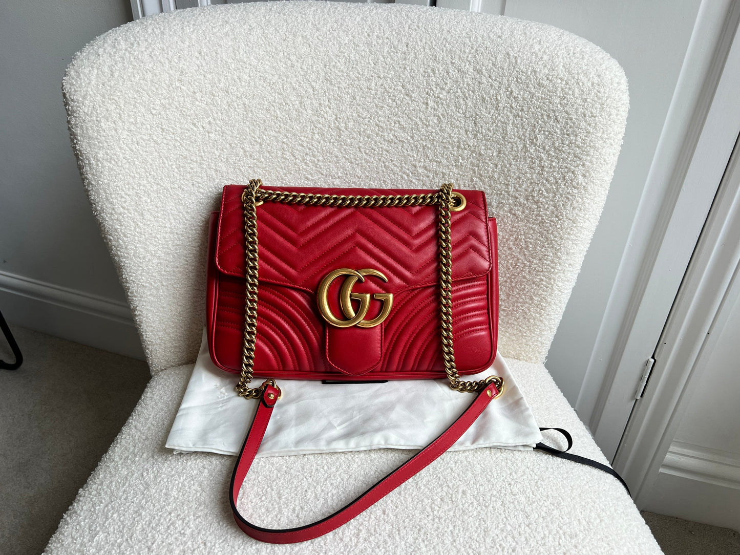 Gucci GG Hibiscus Red Marmont Medium Shoulder Bag (RRP £2,340)