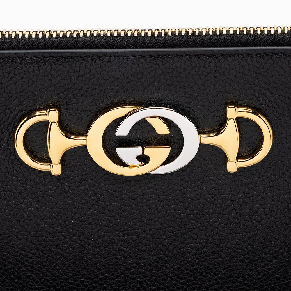 Gucci Grained Leather Zumi Pouch
