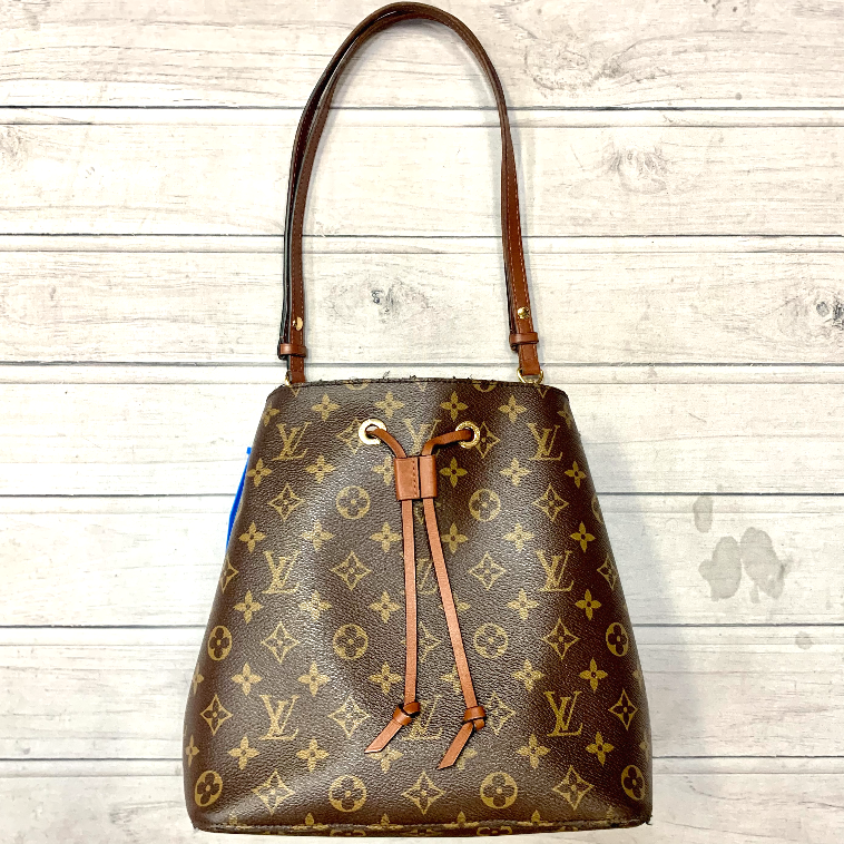Handbag Luxury Designer By Louis Vuitton Size: Medium