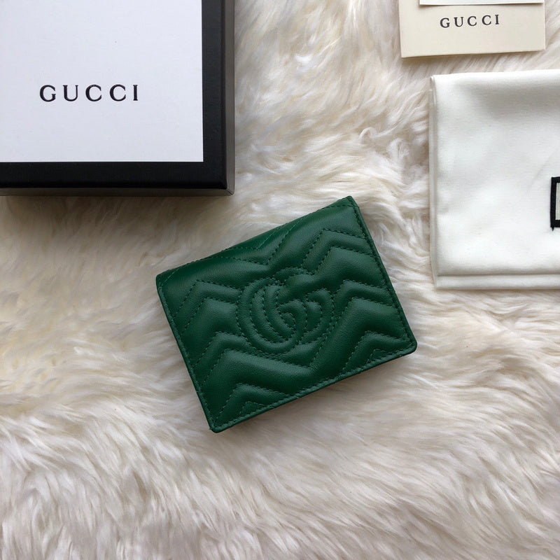 Gucci Luxury Bags 932