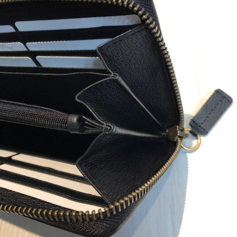 Gucci Luxury Bags 862