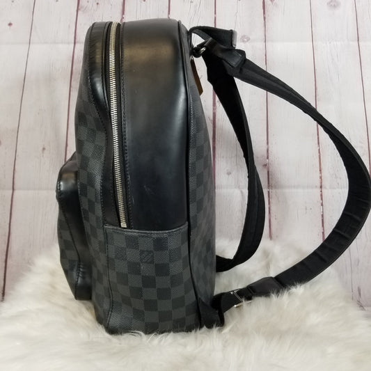 Backpack Designer By Louis Vuitton Size: Large