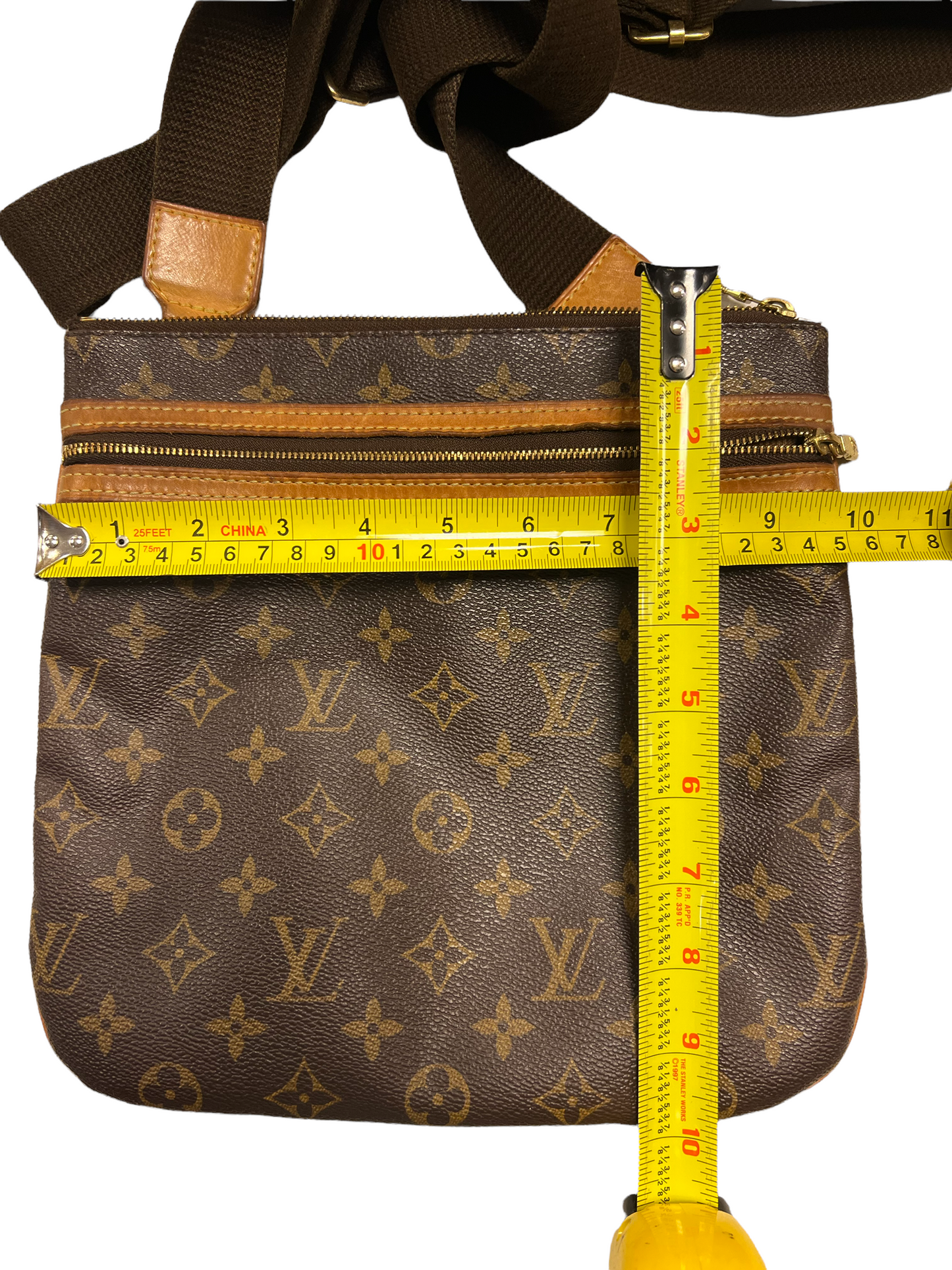 Handbag Designer By Louis Vuitton Size: Small