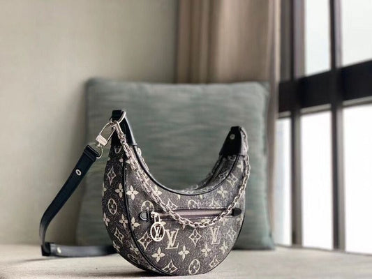 Alice Bags- Louis Vuittons - 16024