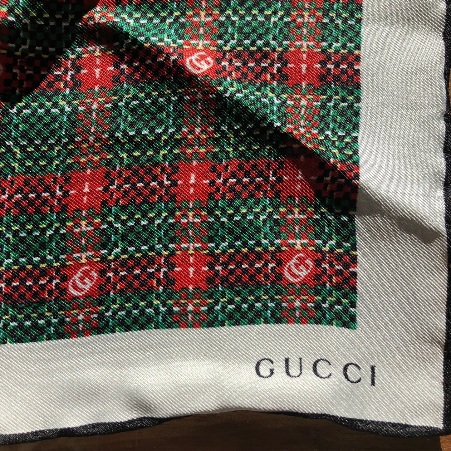 Gucci Check Print Silk Pocket Square in Red and Green