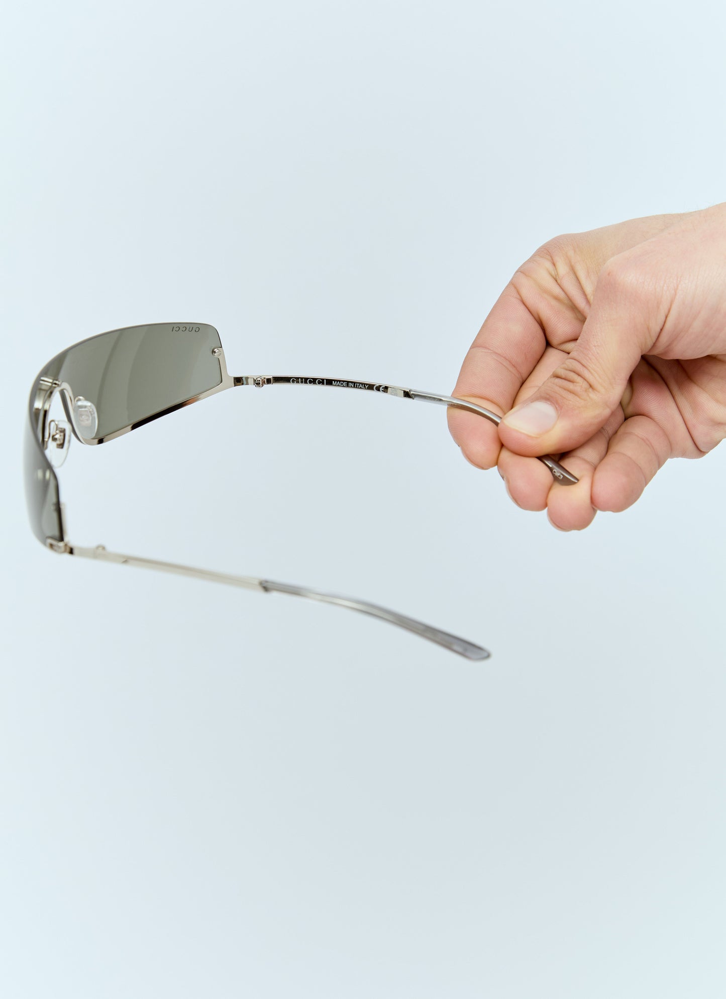 Gucci Men Mask-Shaped Frame Sunglasses