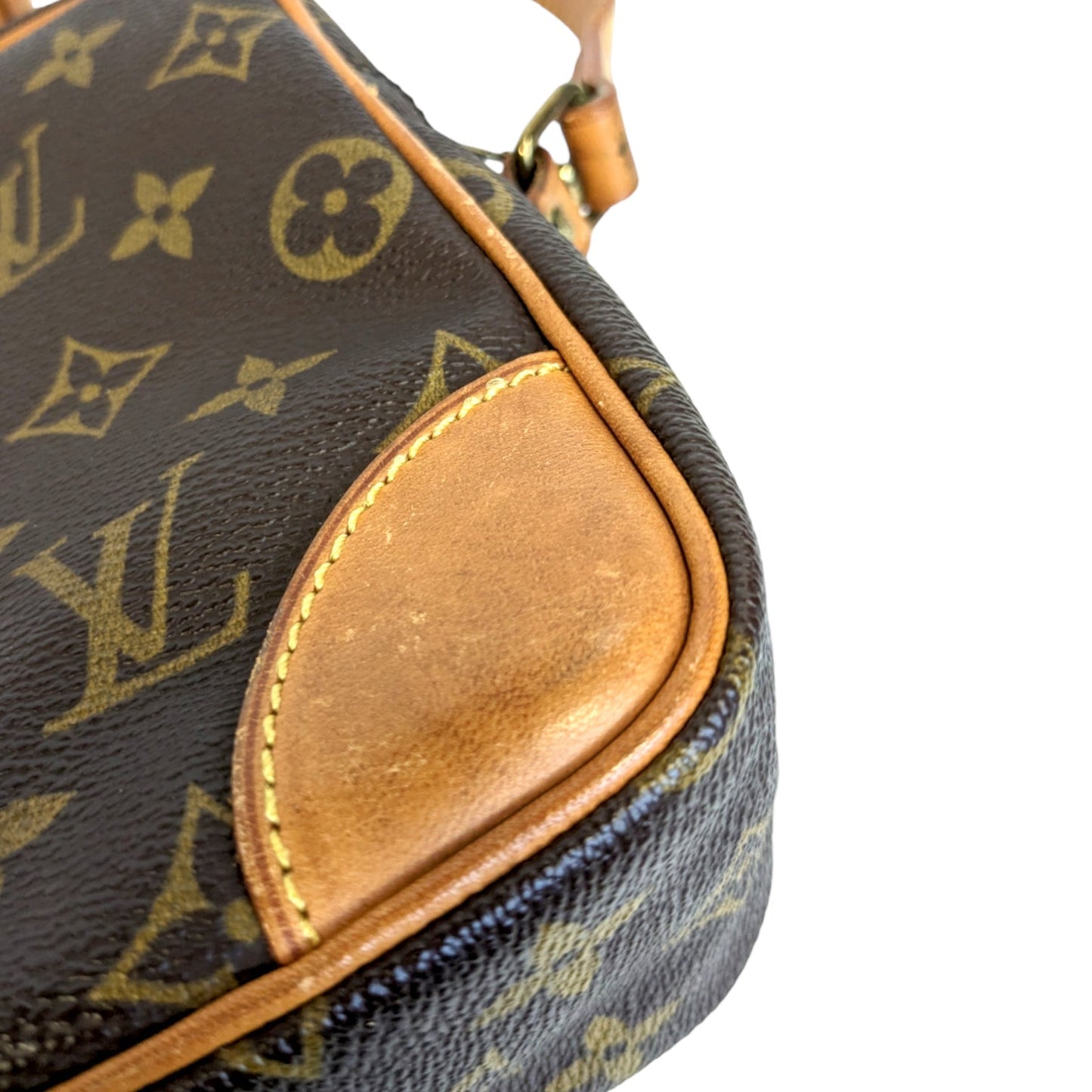 Handbag Luxury Designer By Louis Vuitton Size: Medium