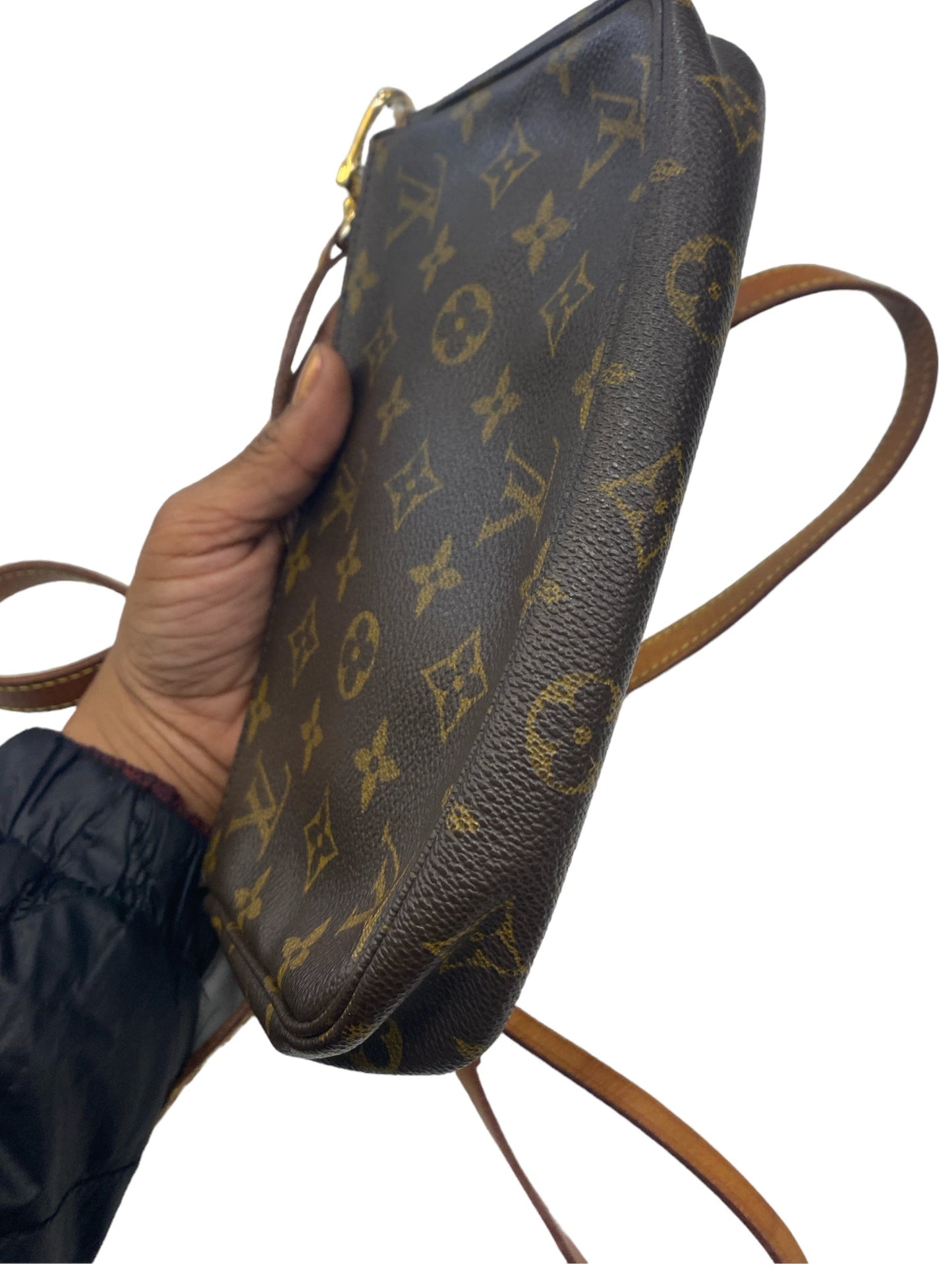 Handbag Luxury Designer By Louis Vuitton Size: Small