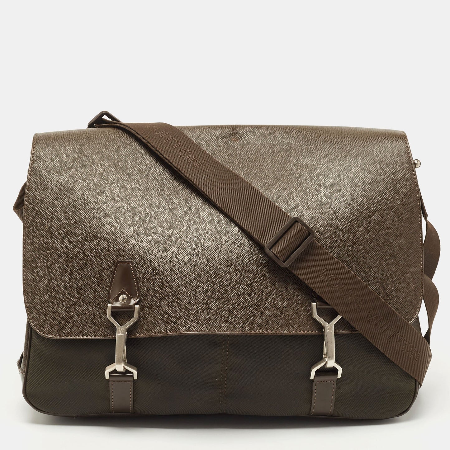 LOUIS VUITTON Black/Green Taiga Leather Dersou Messenger Bag