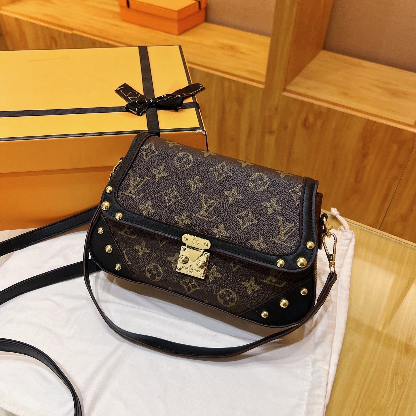 Louis vuitton handbag