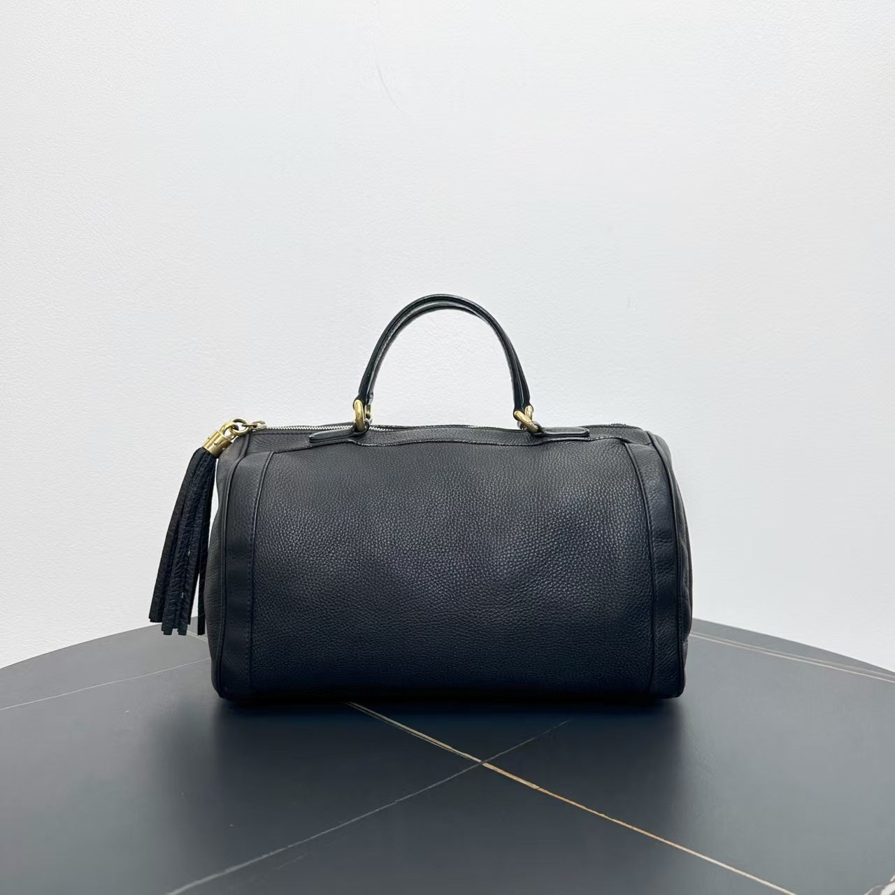 Gucci Preloved Black Leather Tote Bag