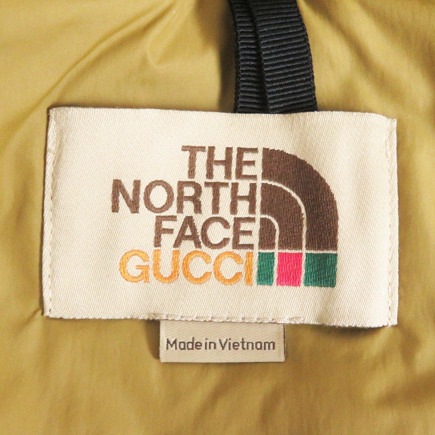 GUCCI Down jacket 670603 Main: 100% nylon, Filling: 80% down, Filling: 20% feather, Applique: 100% polyester Ivory Multi mens S Used