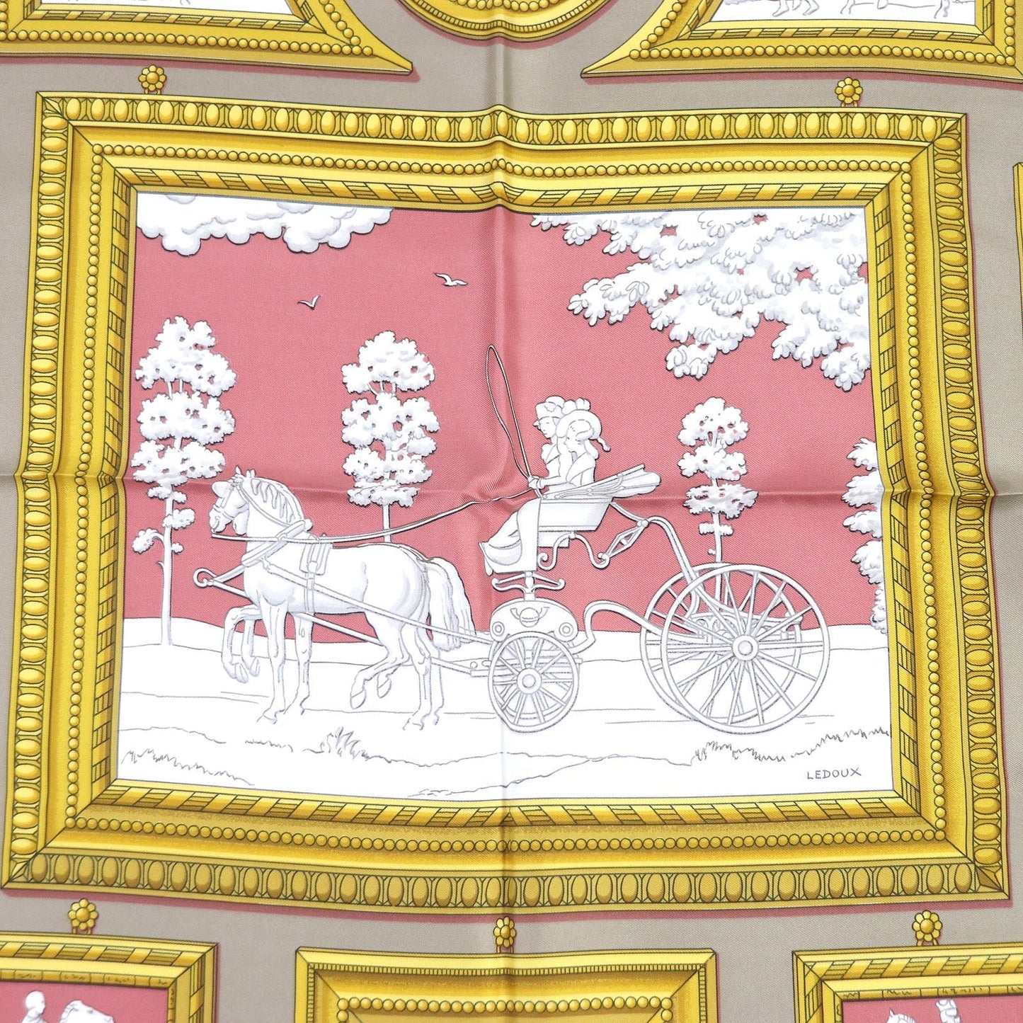 HERMES Stall Main: 100% silk Smokey pink Carre90 Women Used