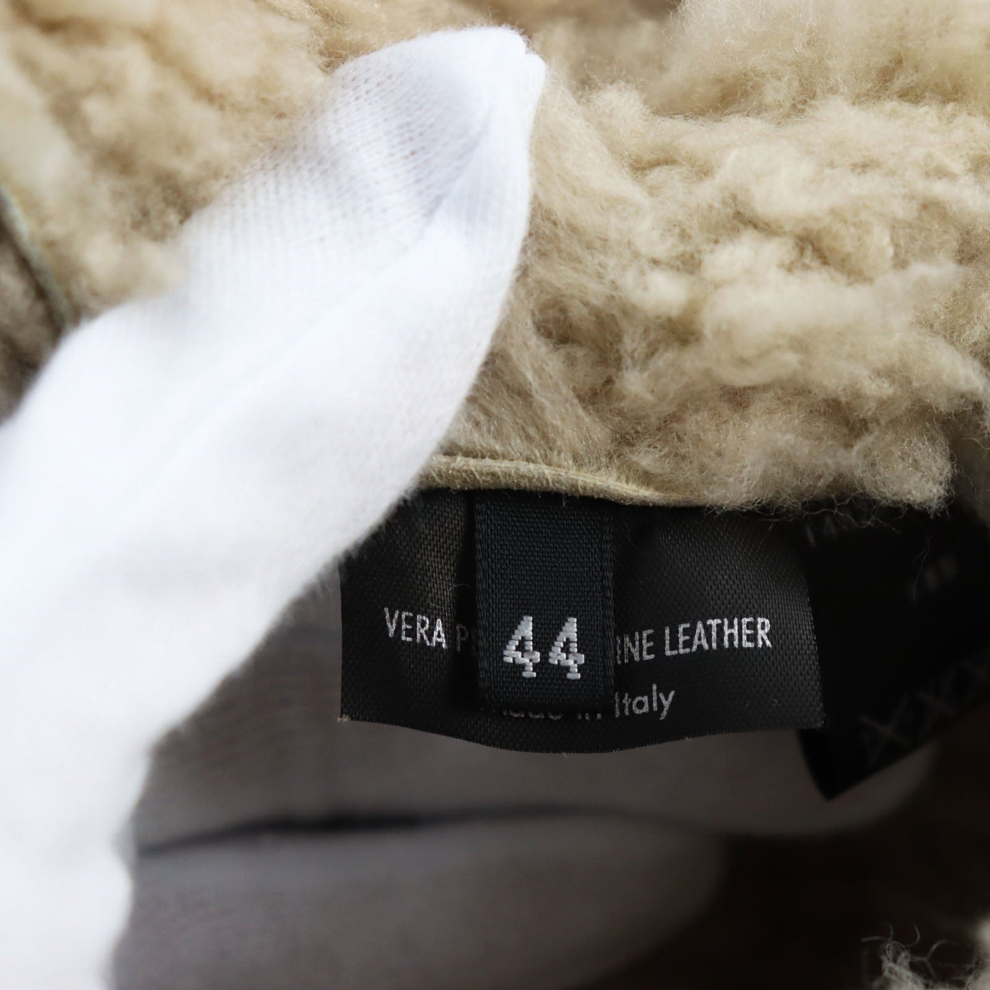 GUCCI Mouton coat 148233 Mouton beige 44