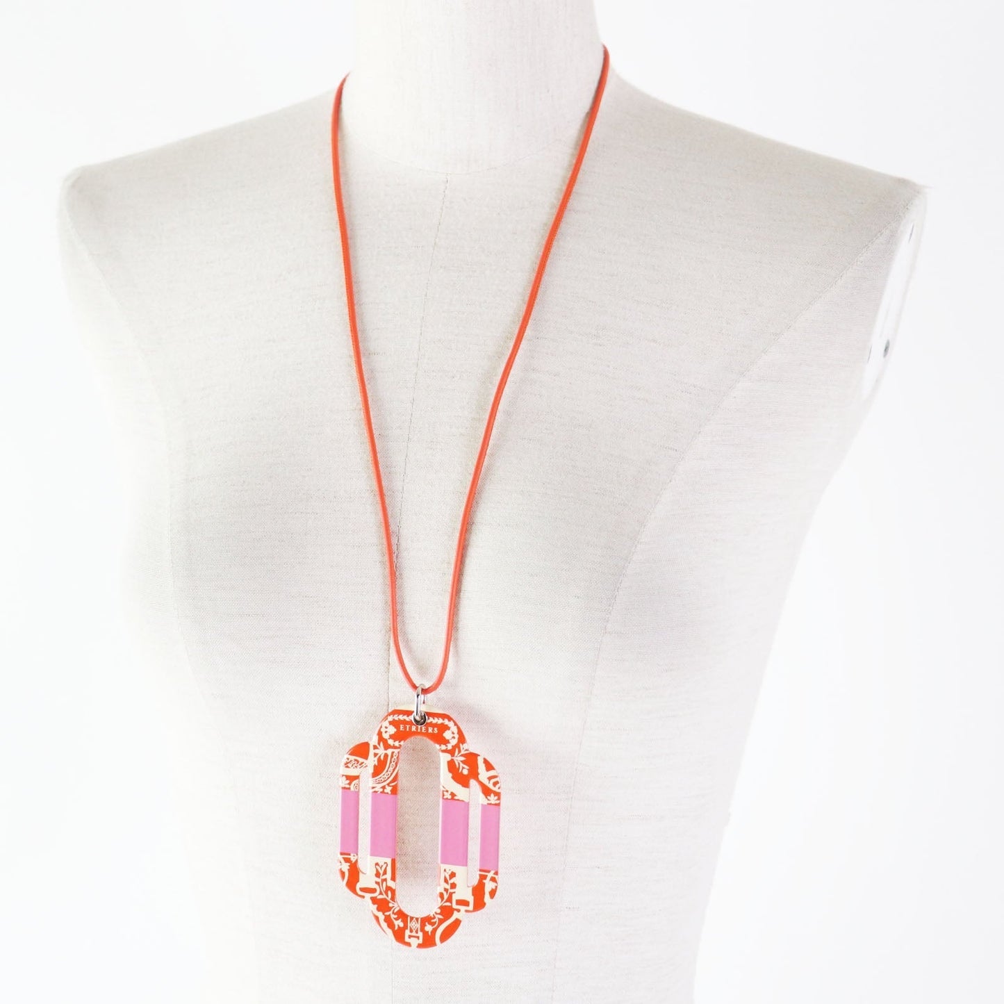 HERMES Necklace metal Orange pink Atrage