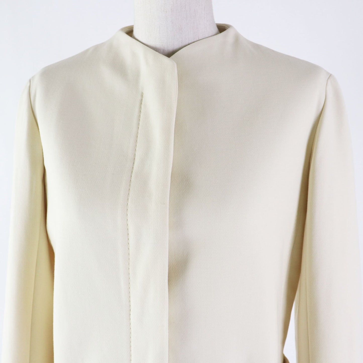 HERMES No color jacket Outer: 96% wool, Outer: 4% polyurethane, Lining: 65% rayon, Lining: 35% silk Ivory Women 36 Used