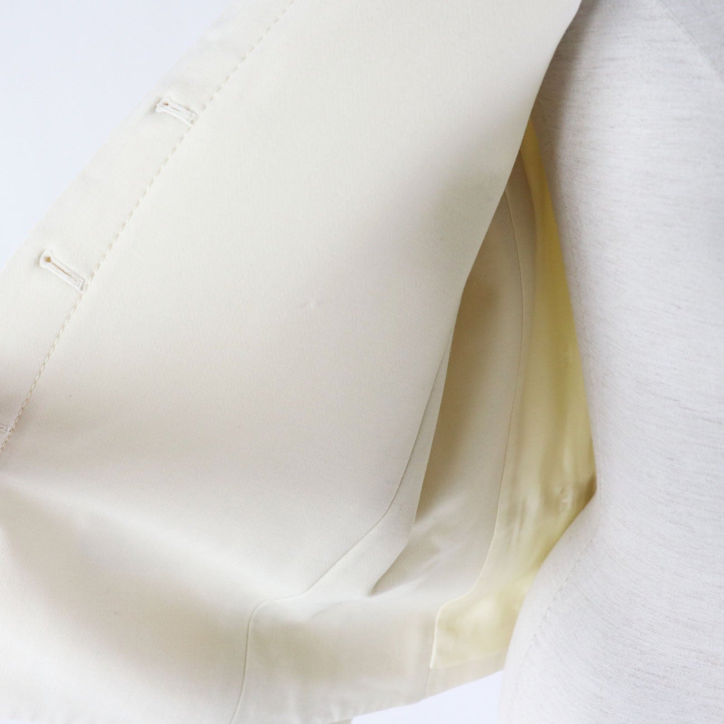 HERMES No color jacket Outer: 96% wool, Outer: 4% polyurethane, Lining: 65% rayon, Lining: 35% silk Ivory Women 36 Used