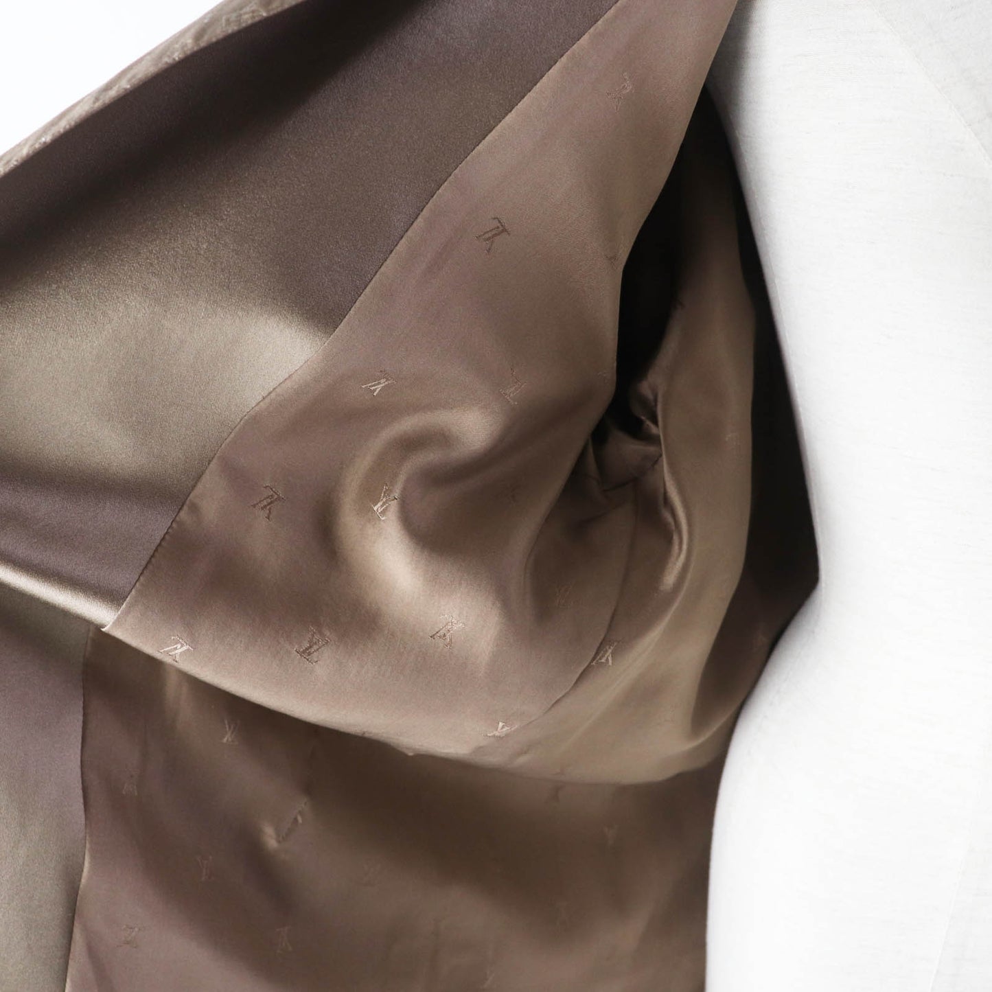 LOUIS VUITTON coat silk Brown 38