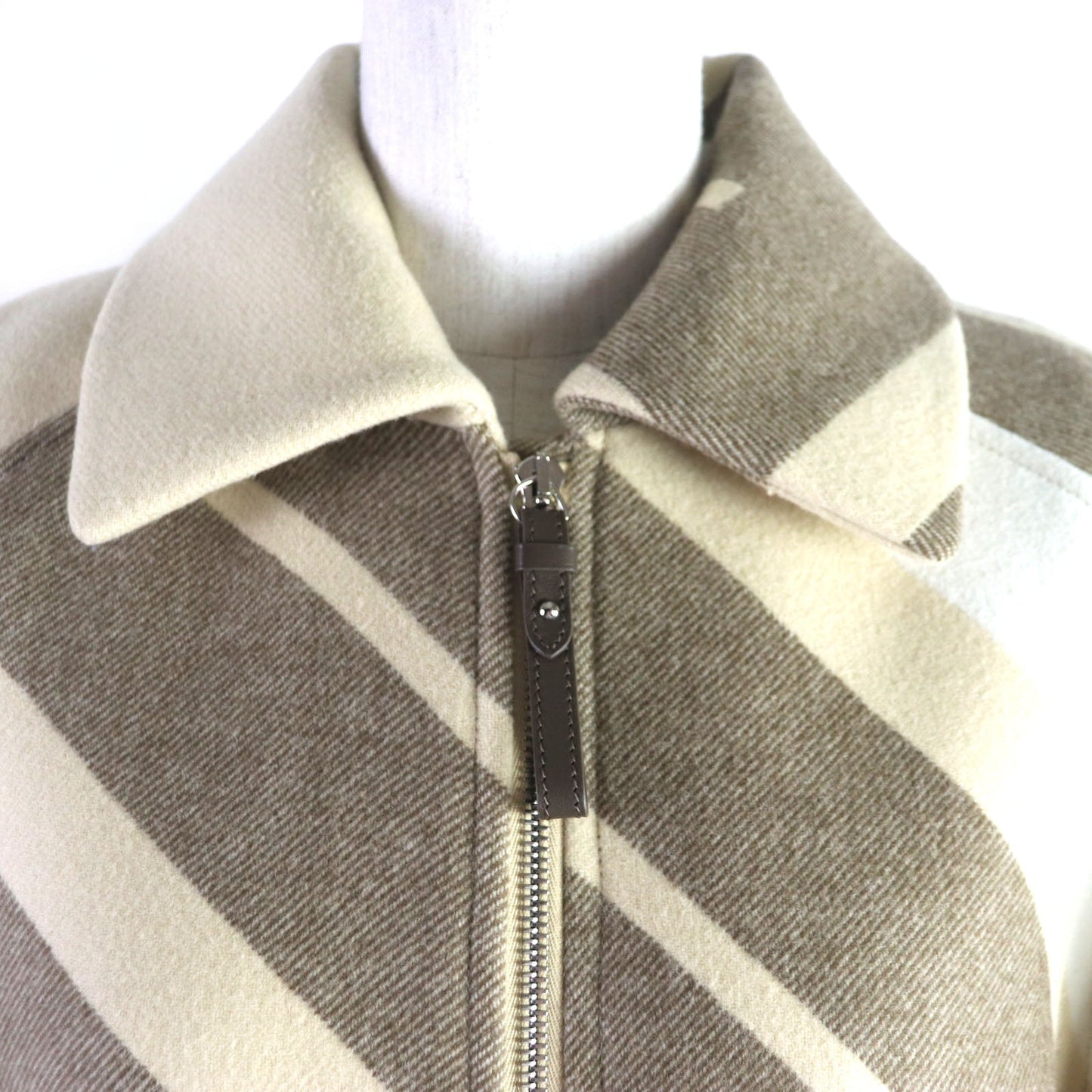 HERMES coat wool Beige type 40