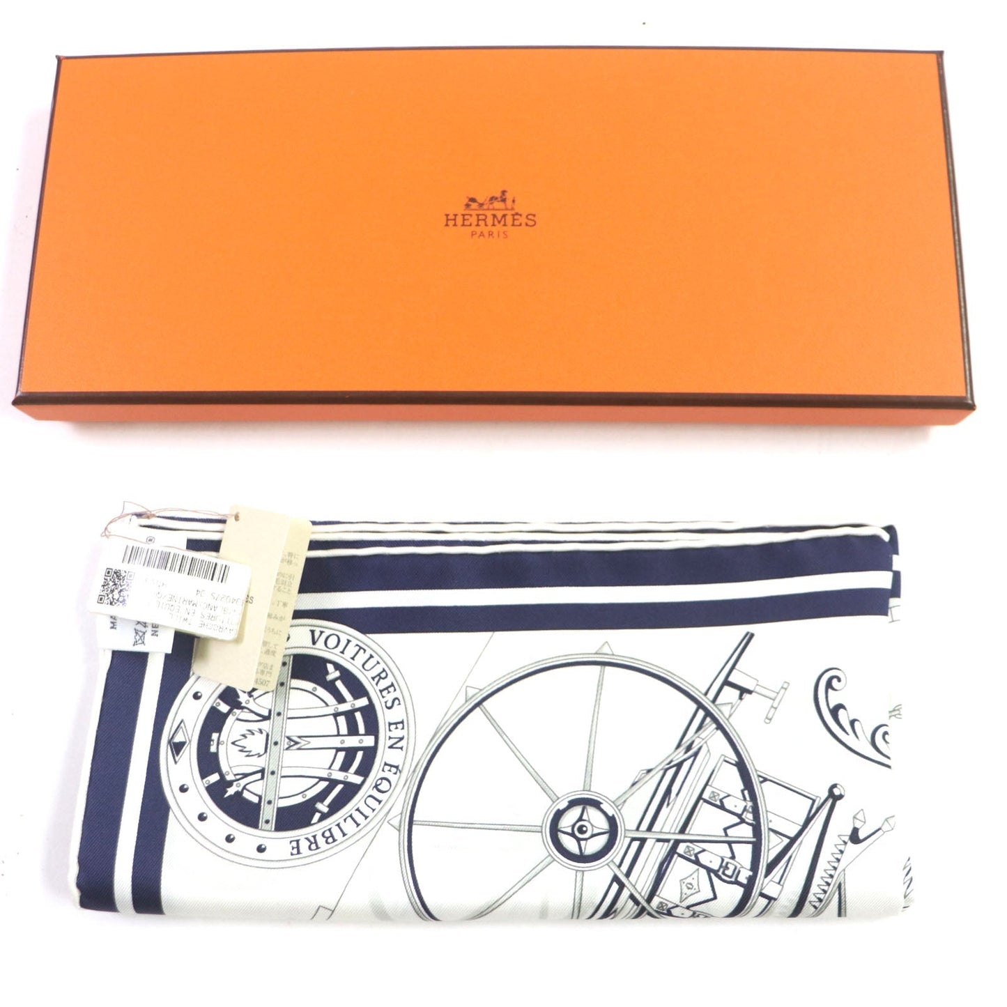 HERMES scarf Main: 100% silk BLANC MARINE GRIS Gavroche Voiture en equilibrium Carre45 Women Used