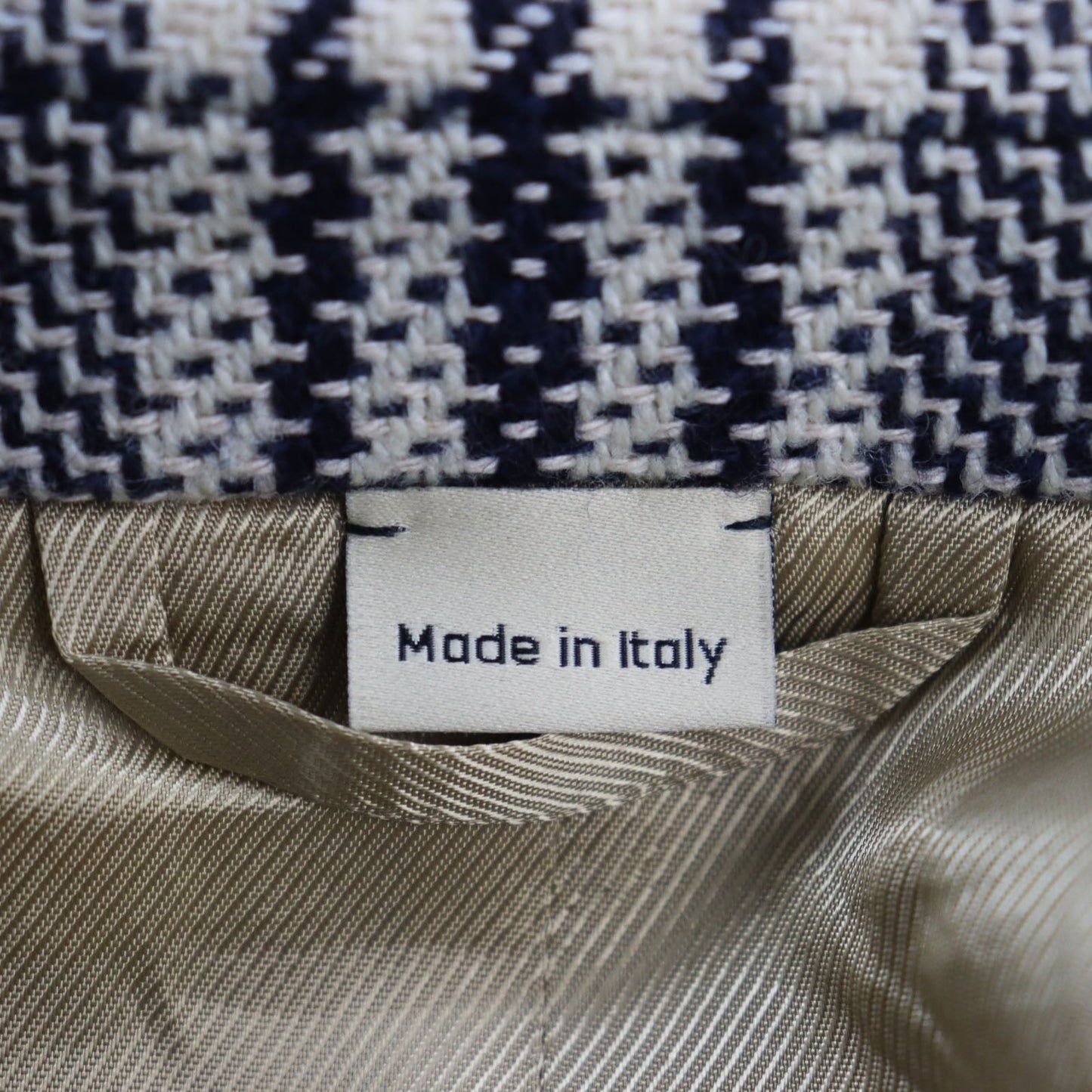 GUCCI tailored jacket 712855 Outer material: 54% wool, 33% cotton, 7% linen, 6% polyamide (nylon), 100% rayon lining, 100% cupra sleeve lining, 100% cotton pocket lining Blue Ivory HA HA HA CHECK JACKET mens 46 Used