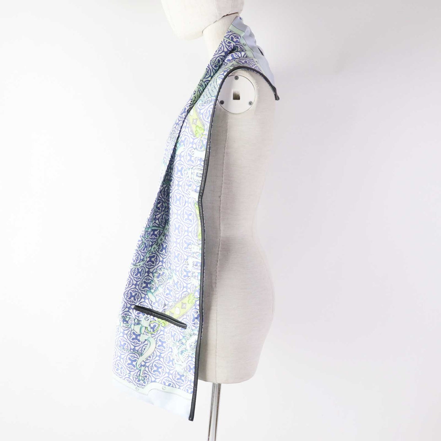 HERMES Stall Main: 100% silk, part: leather Blue type Mors et Gourmettes Bits and Chains Women Used
