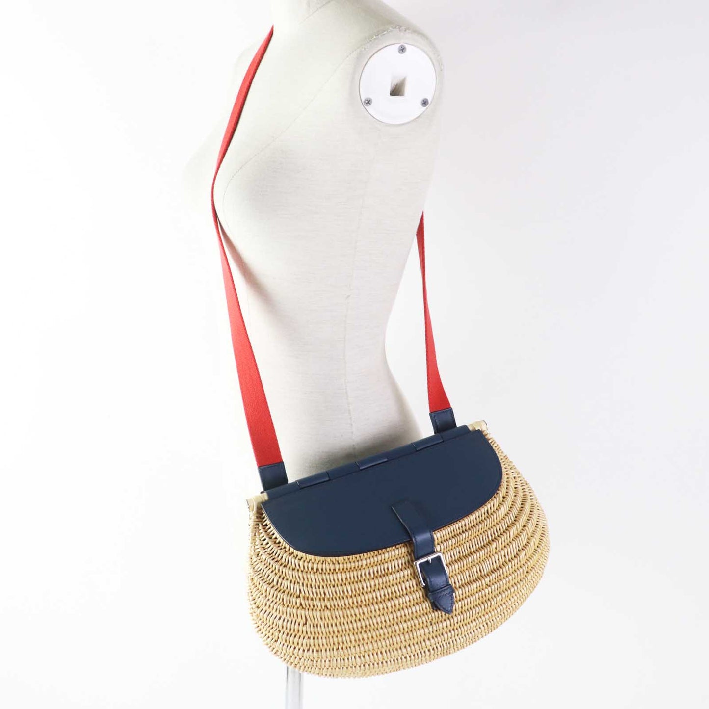 HERMES Shoulder Bag Swift Ocea Blue type Natural fishing basket