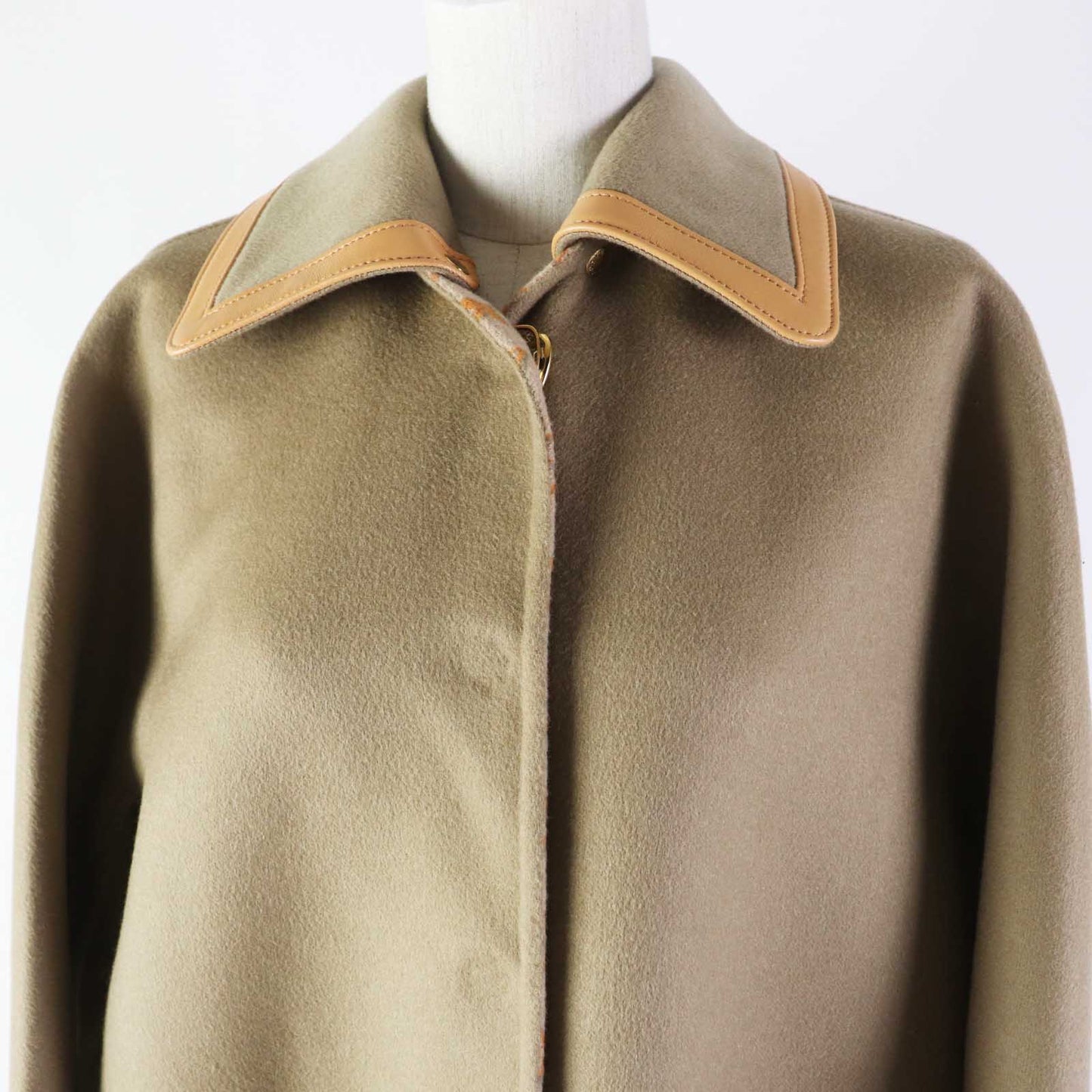 LOUIS VUITTON coat 1ABQP2 wool beige Removable collar double face coat 36