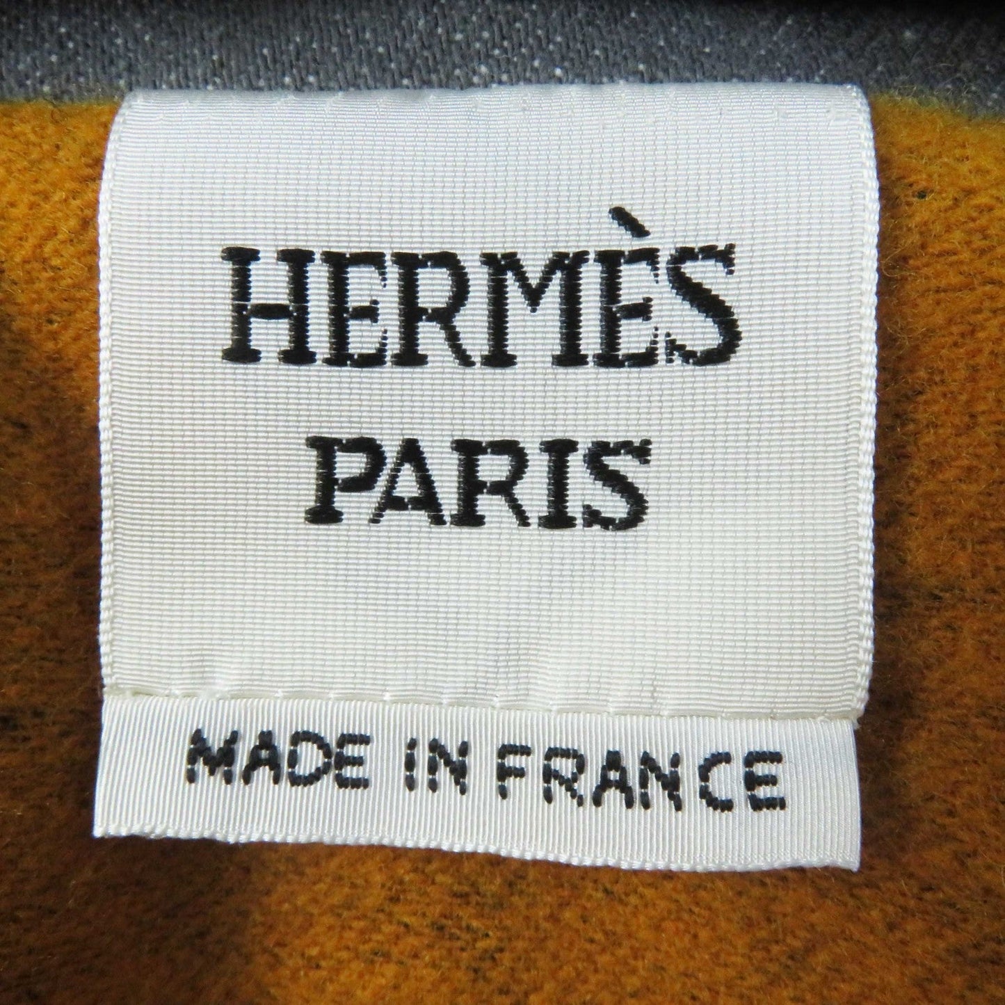 HERMES Denim Jacket H2H0255DTW638 Outer: 100% cotton, Filling: 95% polyester, Filling: 5% nylon, Lining: 92% wool, Lining: 8% cashmere, Lining: 100% polyester Decoration: 100% cotton Fur: sheepskin Leather: cowhide gray Women 36 Used