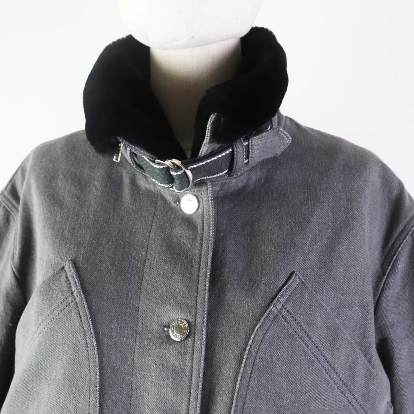 HERMES Denim Jacket H2H0255DTW638 Outer: 100% cotton, Filling: 95% polyester, Filling: 5% nylon, Lining: 92% wool, Lining: 8% cashmere, Lining: 100% polyester Decoration: 100% cotton Fur: sheepskin Leather: cowhide gray Women 36 Used