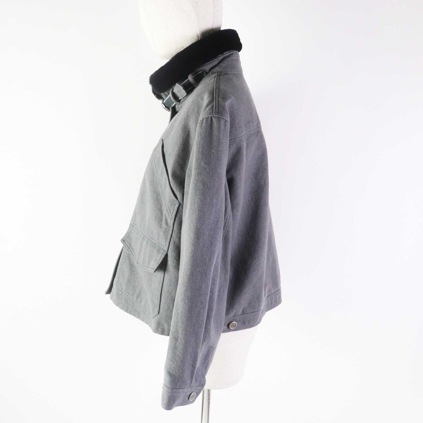 HERMES Denim Jacket H2H0255DTW638 Outer: 100% cotton, Filling: 95% polyester, Filling: 5% nylon, Lining: 92% wool, Lining: 8% cashmere, Lining: 100% polyester Decoration: 100% cotton Fur: sheepskin Leather: cowhide gray Women 36 Used
