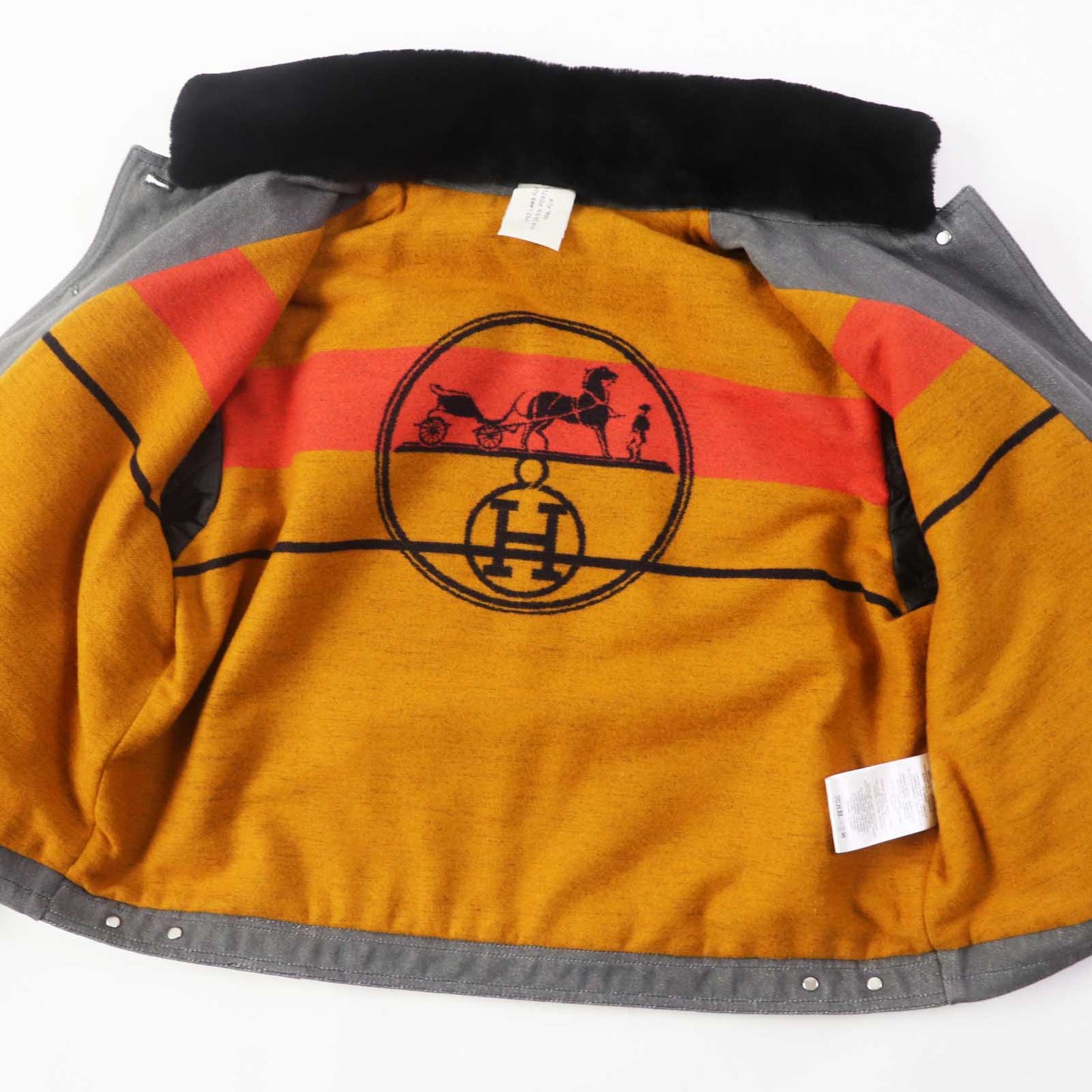 HERMES Denim Jacket H2H0255DTW638 Outer: 100% cotton, Filling: 95% polyester, Filling: 5% nylon, Lining: 92% wool, Lining: 8% cashmere, Lining: 100% polyester Decoration: 100% cotton Fur: sheepskin Leather: cowhide gray Women 36 Used