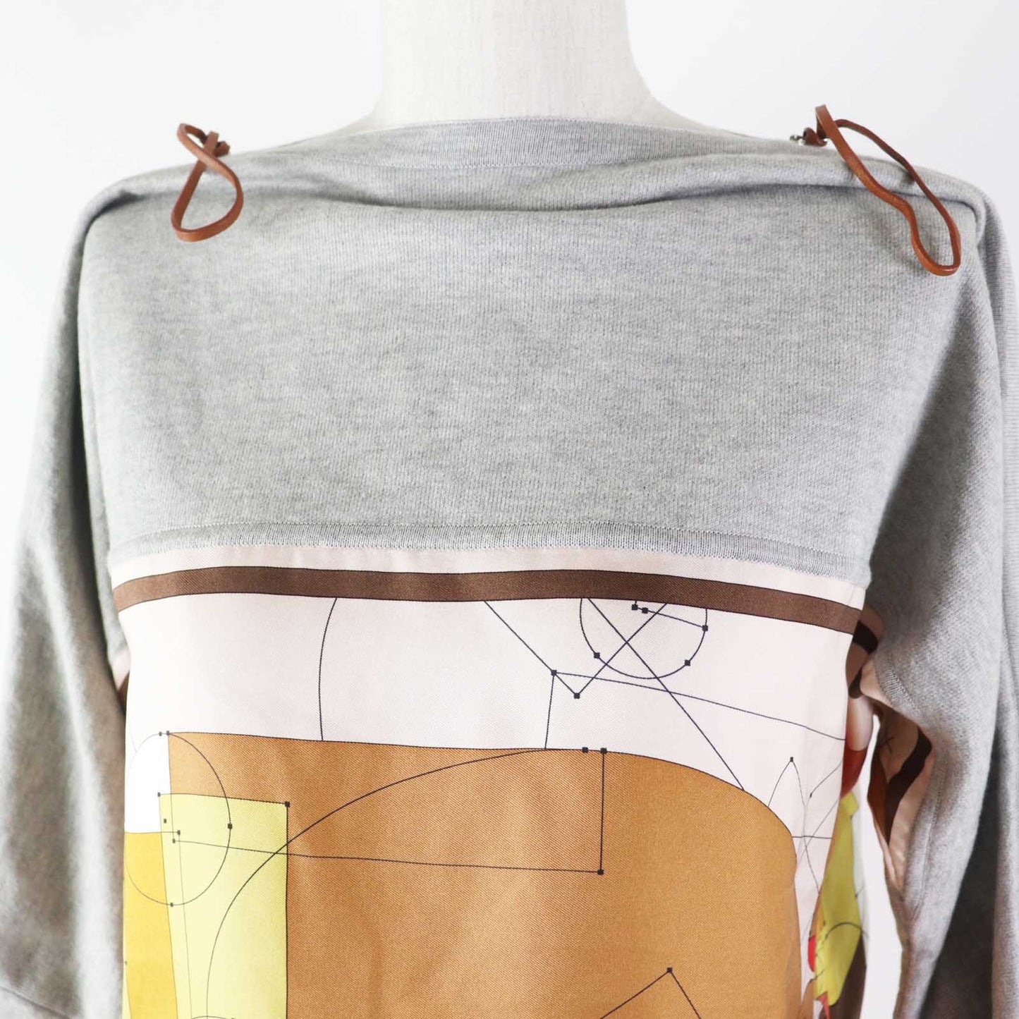 HERMES Cut silk Gray multi ECHEC AU ROI Checkmate 34
