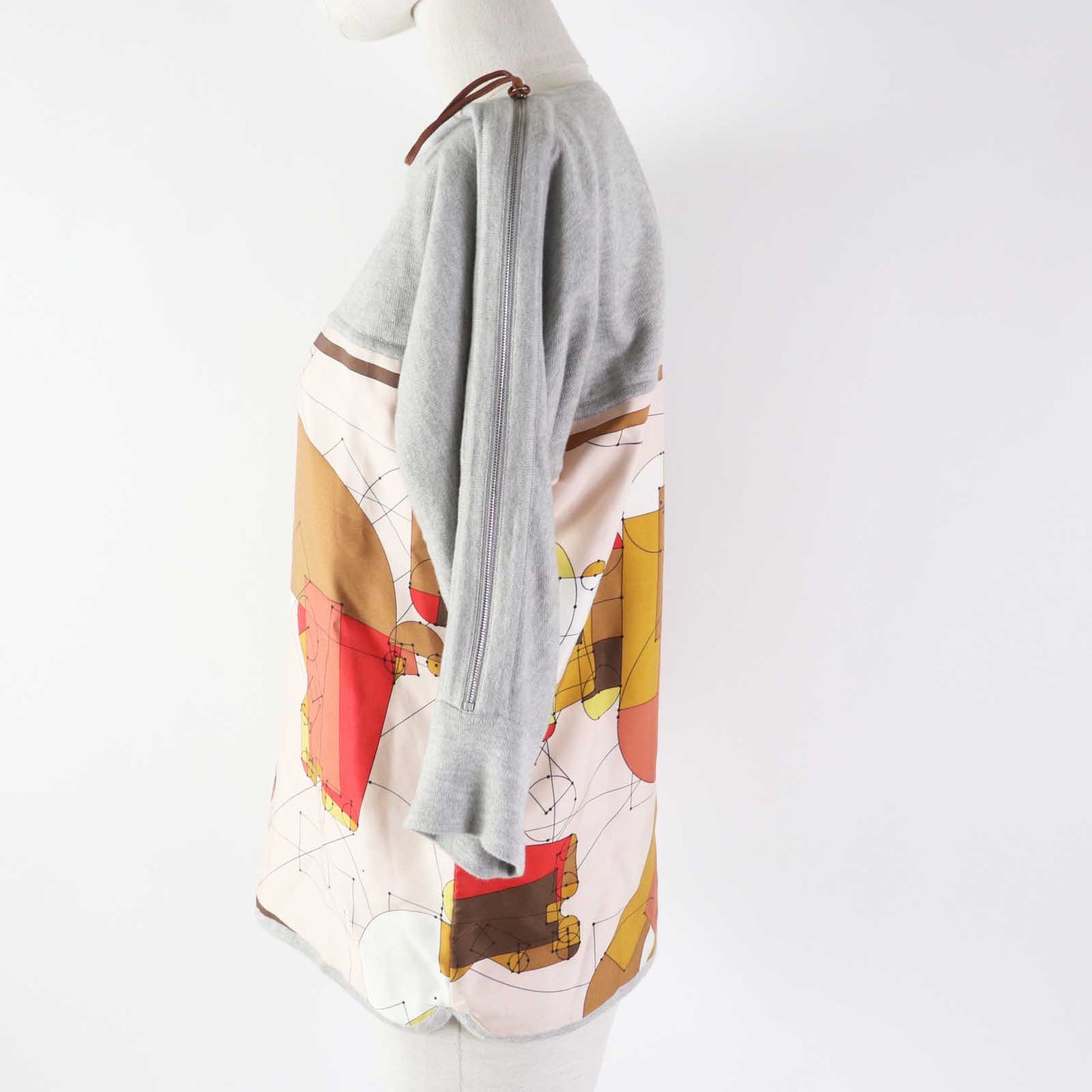 HERMES Cut silk Gray multi ECHEC AU ROI Checkmate 34