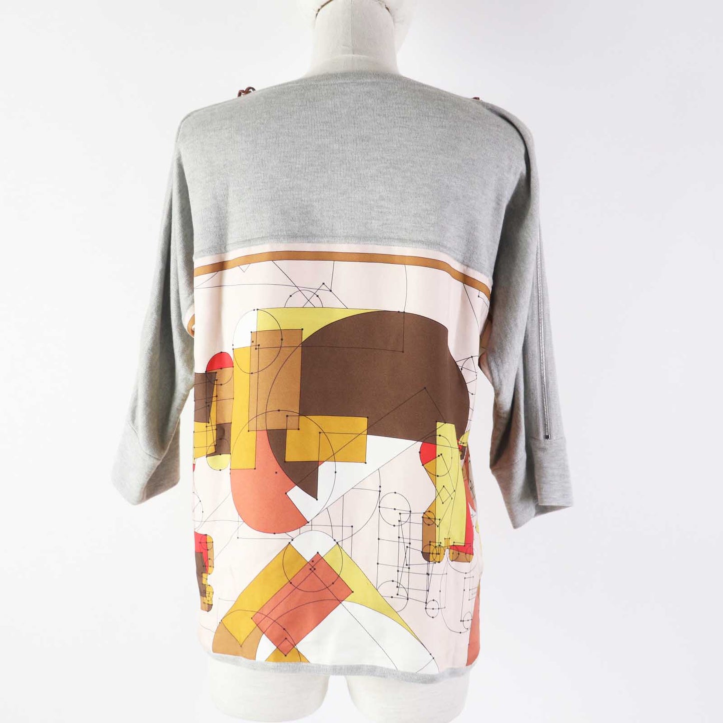 HERMES Cut silk Gray multi ECHEC AU ROI Checkmate 34