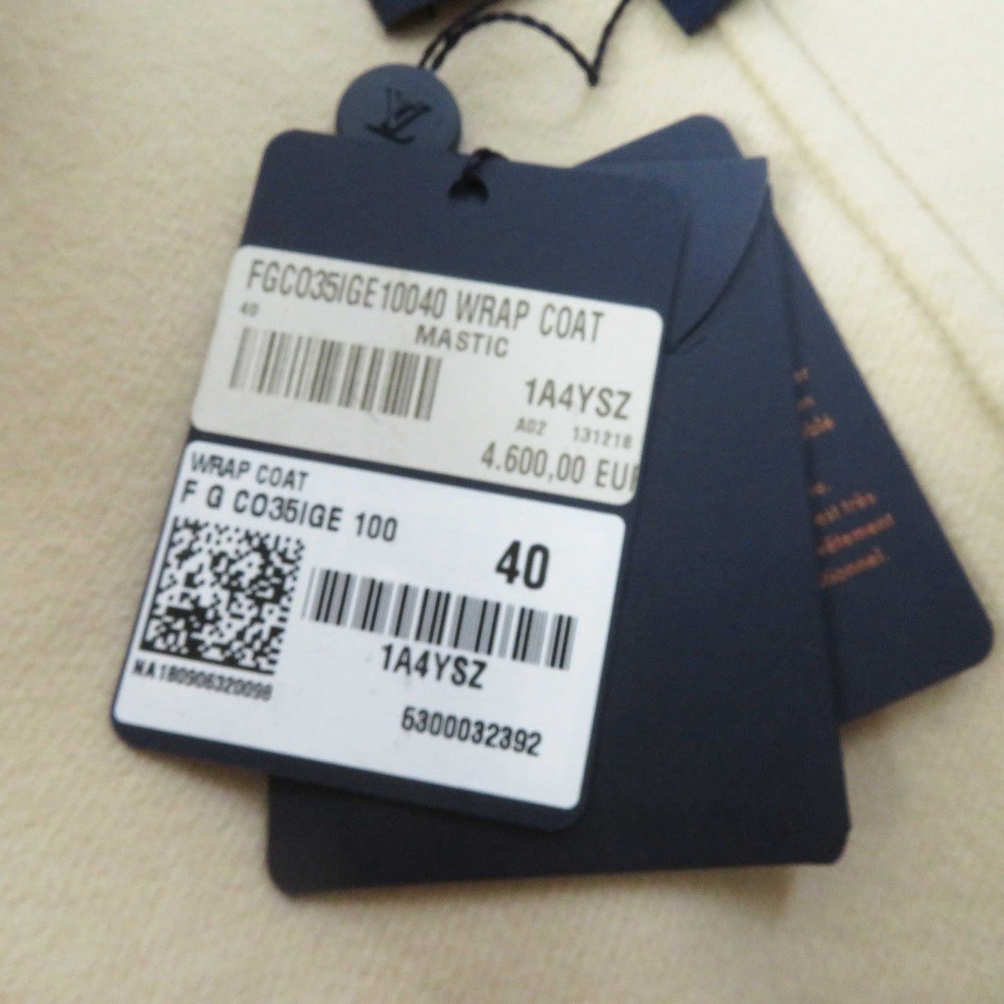 LOUIS VUITTON coat 1A4YSZ Outer: 100% cashmere, Lining: 50% rayon, Lining: 50% cupra, Part: 100% polyester, Part: lamb leather light beige Women 40 Used