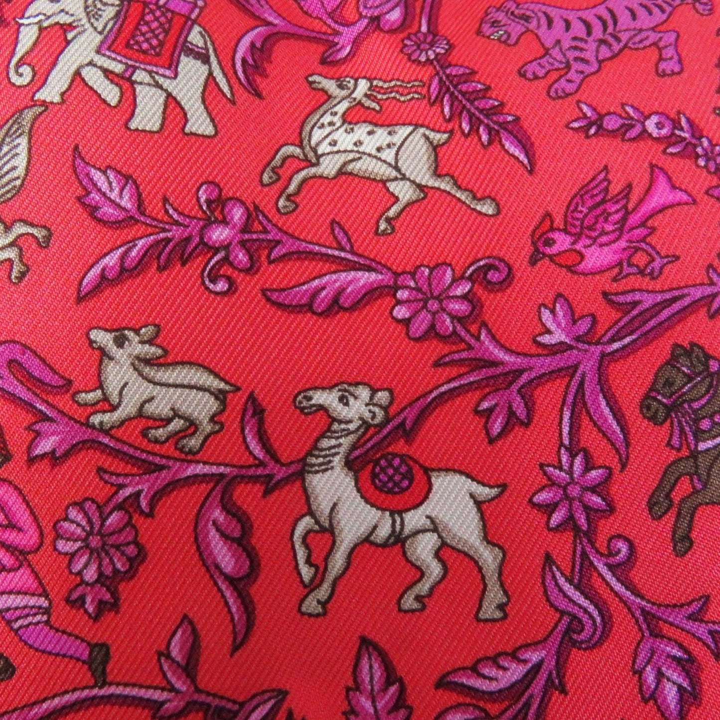 HERMES Tote Bag Buffle Skipper Silk Chocolat Silky pop Chasse En Inde Indian Hunting