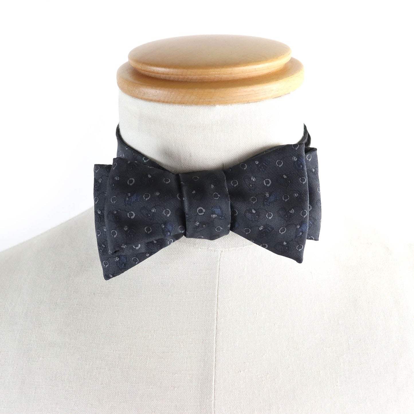 HERMES tie silk black NOEUD PAPILLON TWII